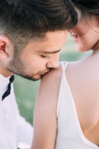 夫の転勤に伴い、妻は退職するべきか？