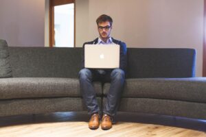 会社の損害賠償を脅しに利用されている？その対処法とは？