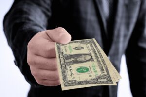退職代行を安く利用する方法は？